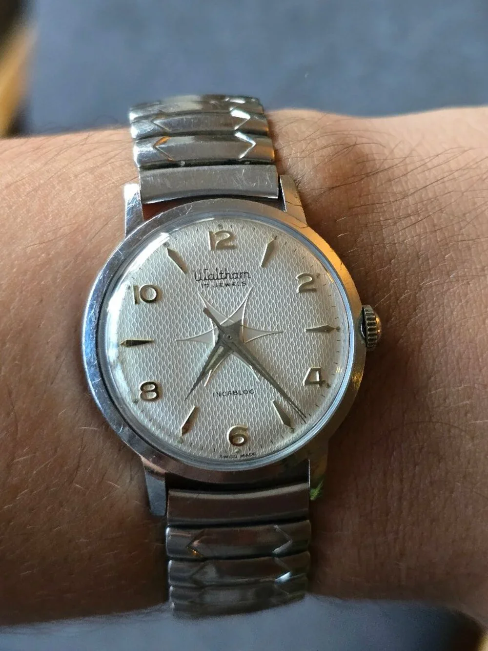 1960s Waltham, Textured Dial, Runs, Swiss, Men's Watch, 33 mm, Aureole Watch Co.
